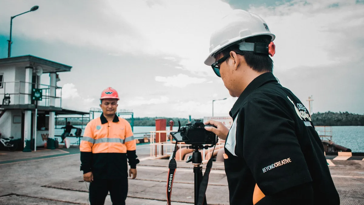 Audit énergétique réglementaire — inspection de site par un auditeur qualifié : mesures, thermographie et analyse des consommations pour établir un devis précis