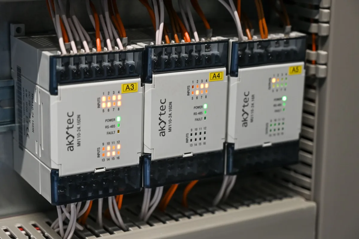 Réseau BACnet/Modbus pour la GTB industrielle et tertiaire