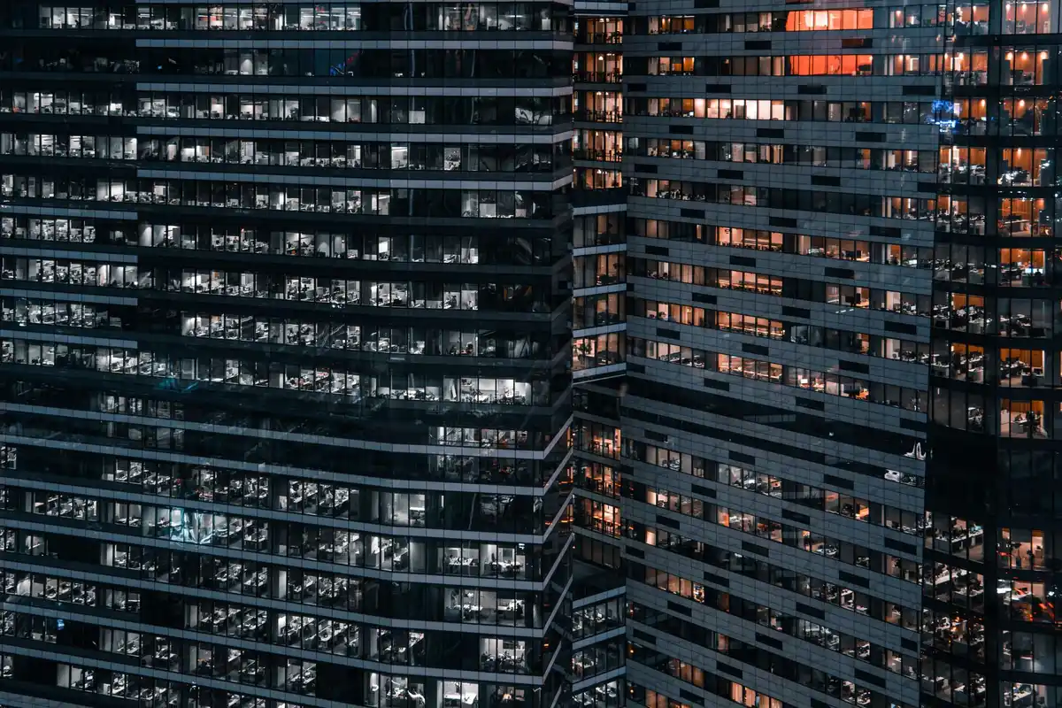 Supervision energetique d'un immeuble de bureaux bas carbone : GTB, compteurs sous-compteurs et tableau de bord des consommations
