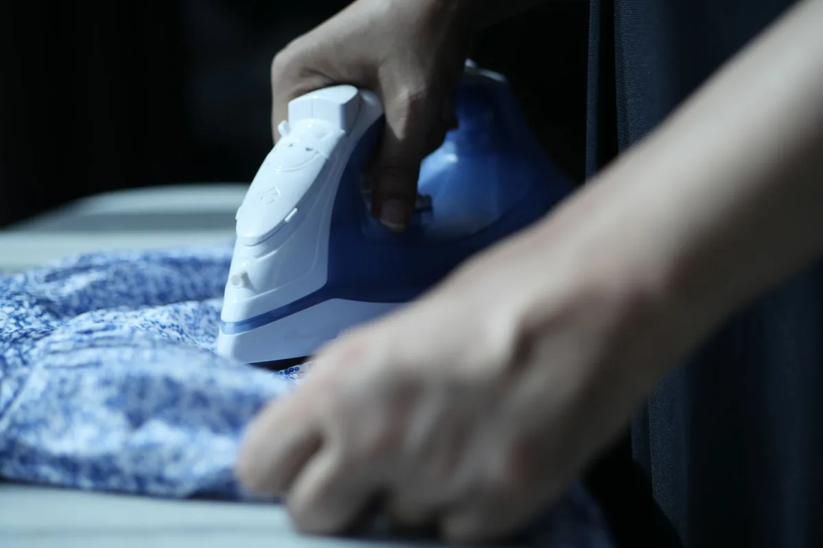 Calandres à vapeur dans une blanchisserie industrielle nécessitant une isolation thermique