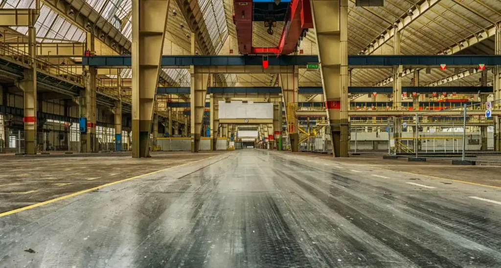 Chauffage efficace d'un atelier industriel : solutions radiant, air pulsé et destratification pour réduire les économies de chauffage atelier