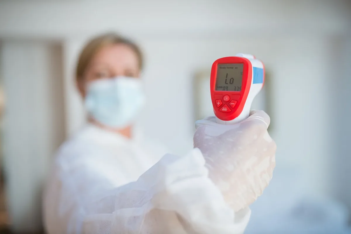 Mesure du gradient thermique industriel : thermographie infrarouge et capteurs de température par niveaux