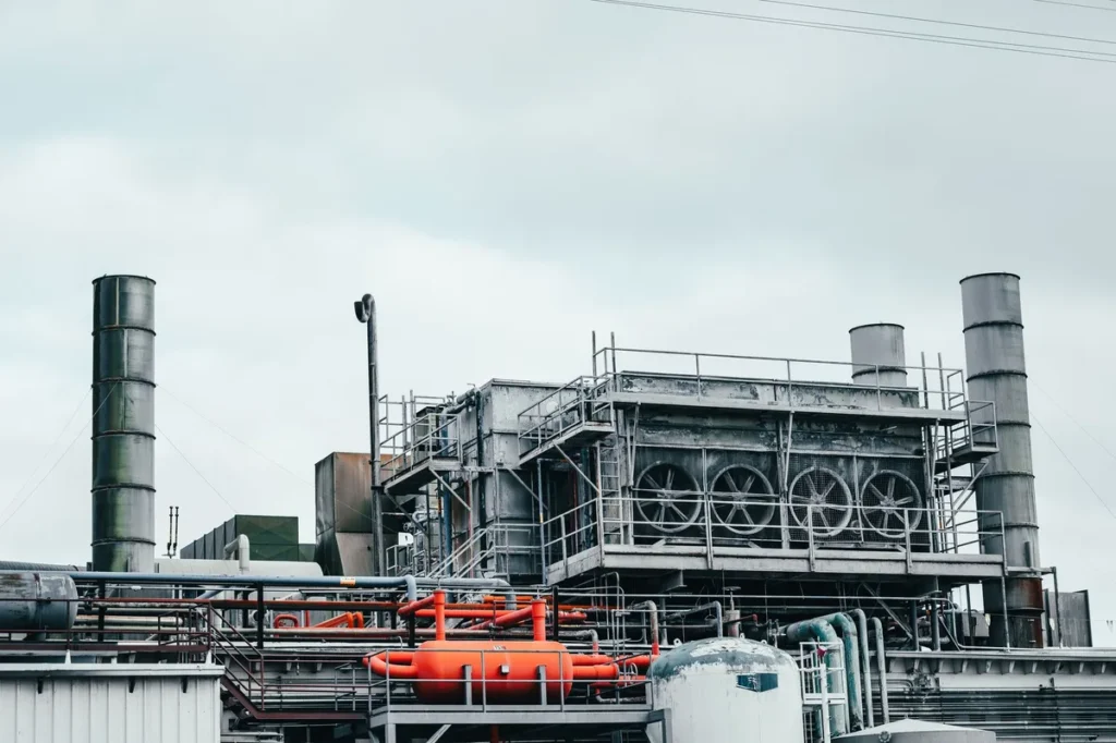 Comparatif laine de roche et laine de verre pour l'isolation de tuyauteries industrielles