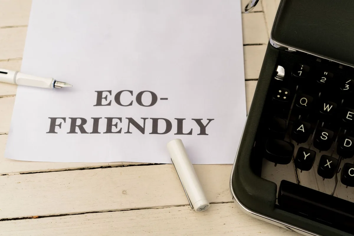 Bureau en bois certifie FSC avec ecolabel europeen : mobilier de bureau ecologique issu de forets gerees durablement
