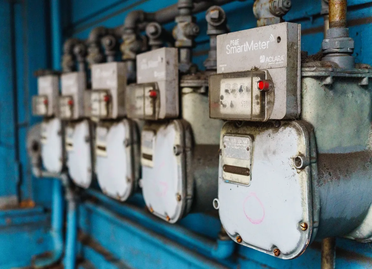 Tableau de bord energetique industriel : suivi des KPI, alertes sur seuils et detection automatique des derives de consommation