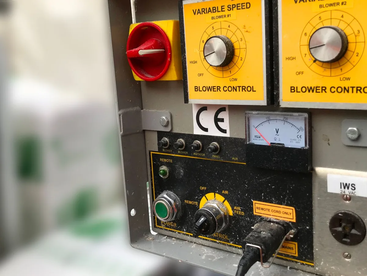 Variateur de vitesse électronique sur moteur industriel pour économies d'énergie